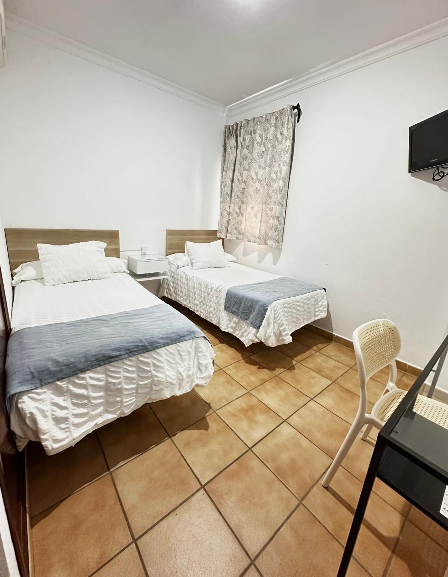 Hostal Mellizo Лебріха Екстер'єр фото